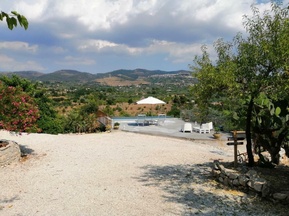 Poggio Del Gallo Киарамонте Гулфи Екстериор снимка